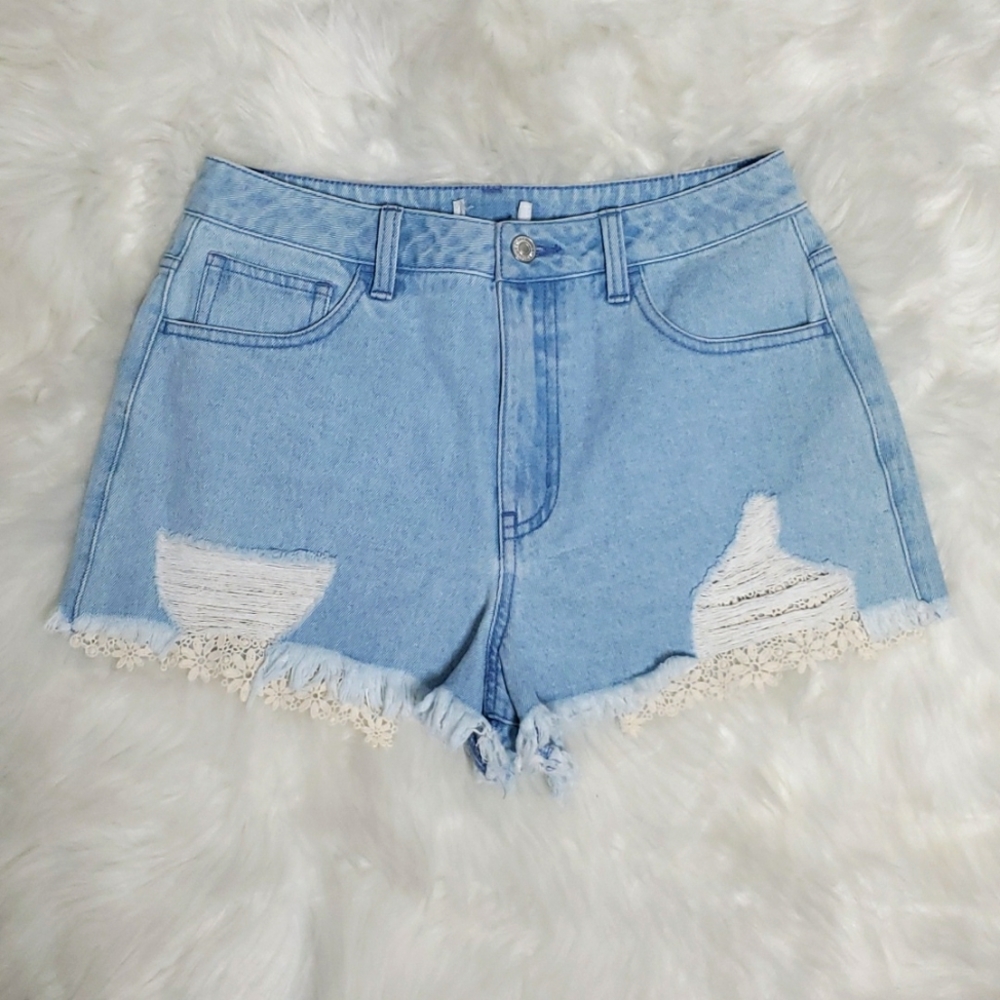 High Waist Boho Grunge Jean Shorts Distresed Cream Lace Detail Blue Size 27 M